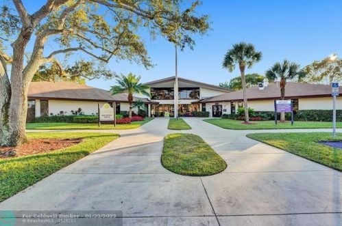 1401 135th Ter, Hollywood FL  33027-1879 exterior