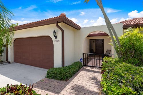 21567 Villa Nova Dr, Boca Raton, FL 33433-1032