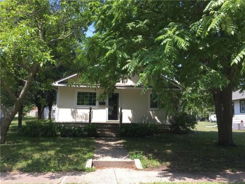 622 Washington St, Zook Spur, IA 50156-1756