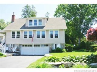 21 Ridge Rd, Groton, CT 06340-8928