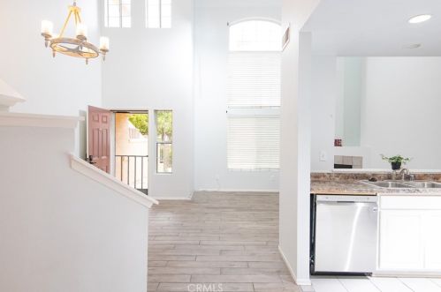 734 Moby Dick Ln, Oxnard CA 93030-6768 exterior