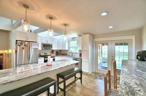 1221 Edgewater Dr, Lakeland FL  33805-4700 exterior