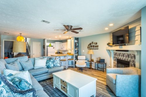 1804 Gulf Bch Dr, Saint George Island FL  32328-2827 exterior