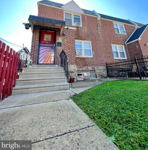 6339 Elmhurst St, Philadelphia, PA 19111-5804