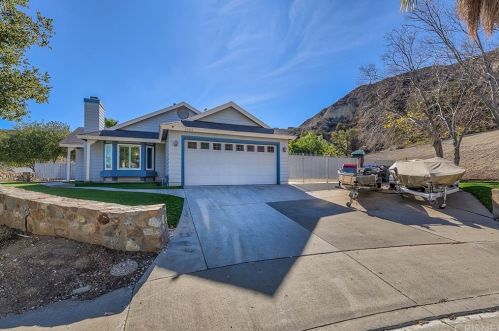 28404 Royal Rd, Santa Clarita, CA 91384-3031