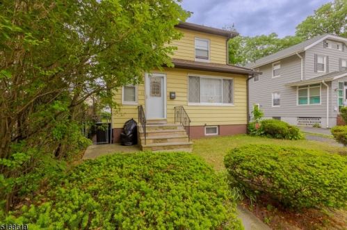 11 Kenwood Pl, East Orange, NJ 07018-1103