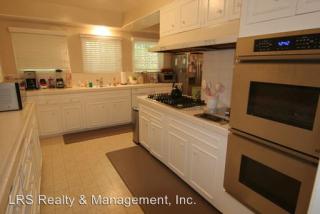 8362 4th St, Los Angeles CA  90048-4203 exterior
