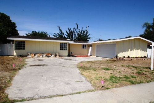 534 Victoria St, Rialto CA  92376-5231 exterior