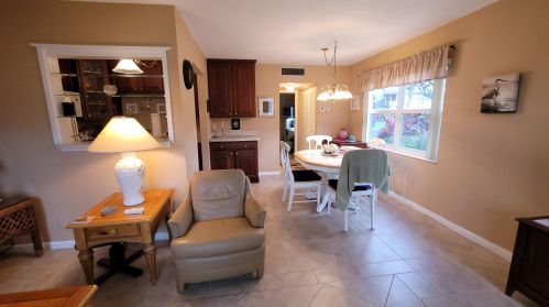 81 Coventry D, West Palm Beach, FL 33417-6758