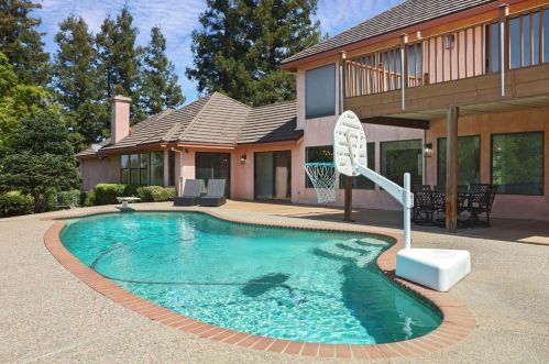 11331 Scarlet Oak Dr, Valley Home CA  95361-9542 exterior