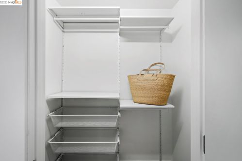 3059 Delaware St, Oakland CA  94602-3219 exterior