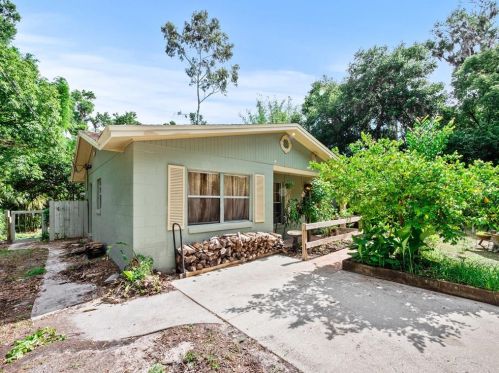 815 Florence Ave, Deland, FL 32720-3262
