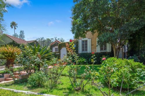 12138 Laurel Terrace Dr, North Hollywood CA  91604-3643 exterior