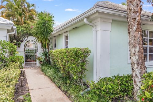 938 Dickens Pl, West Palm Beach, FL 33411-1864