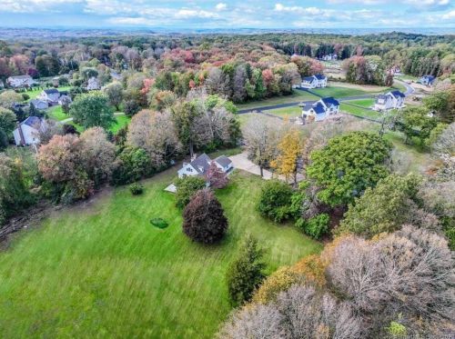 214 Berkshire Rd, Sandy Hook CT  06482-1548 exterior