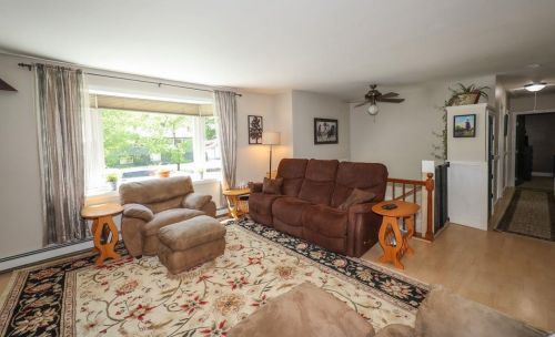 18 Hunter Ct, Goffstown NH  03045-1629 exterior