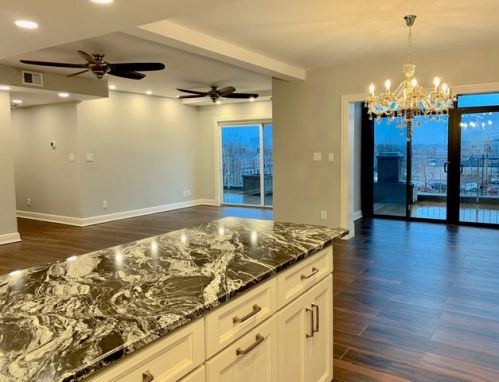 355 Broadway, Lexington, KY 40508-2545