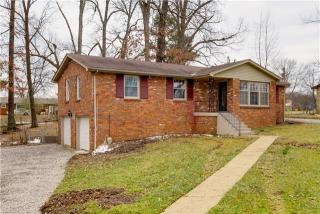 412 Montrose Dr, Clarksville, TN 37042-5114