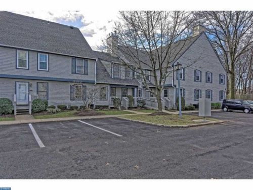 720 Westfield Dr, Riverton, NJ 08077-3354
