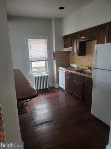 209 18th St, Wilmington, DE 19802-4718