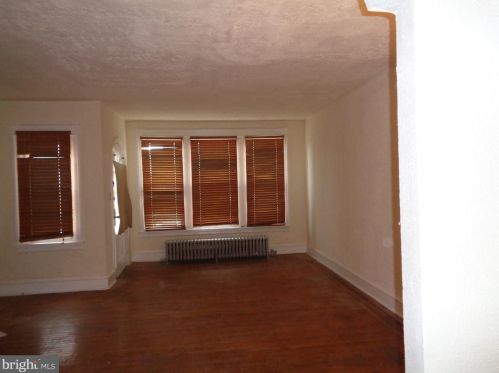 107 34th St, Wilmington, DE 19802-2703