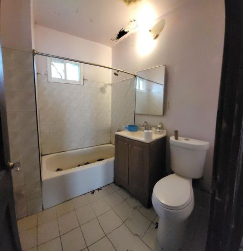 1738 34, Milwaukee WI 53215-2301 exterior