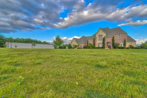 828 Oates Rd, Palmer, TX 75152-6007