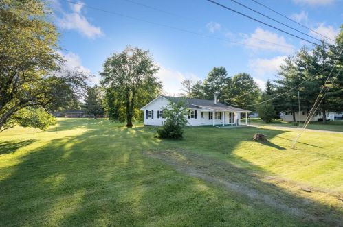 1093 Main St, Brown County, OH 45121-9798