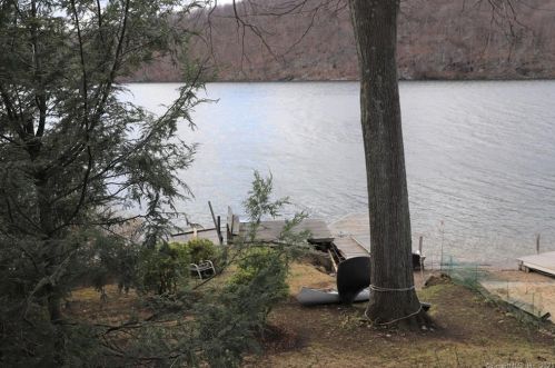 15 Boulder Rdg, Danbury, CT 06811-3144