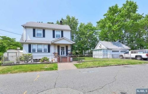 57 Stone Ave, Elmwood Park, NJ 07407-1156