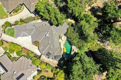 18931 Fernbrook Ct, Saratoga, CA 95070-3424