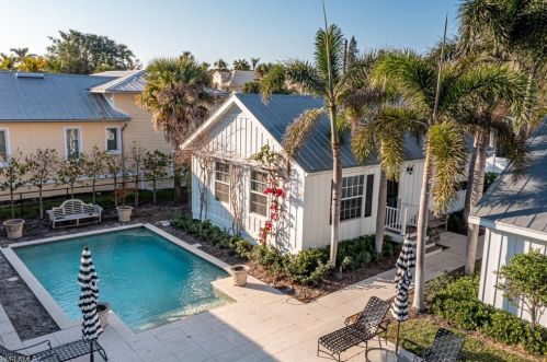 187 Broad Ave, Naples, FL 34102-7026