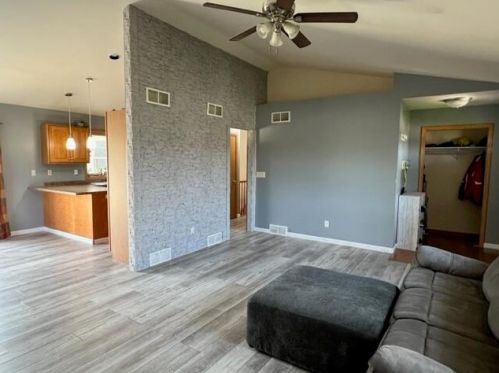 348 Woodridge Pl, Manitowoc WI  54220-7169 exterior