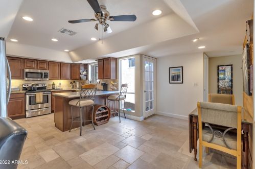 7916 Plz Ave, Scottsdale AZ 85250-6709 exterior