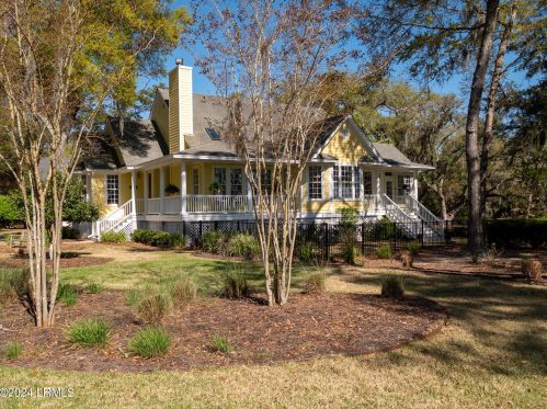 33 Piccadilly Cir, Beaufort, SC 29907-1111