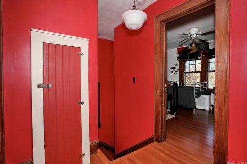 226 Old Mill Rd, West Nyack NY  10994-1414 exterior