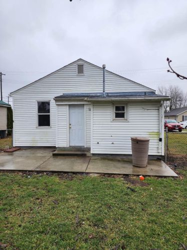 1144 Campbell St, Washington Ch OH  43160-1678 exterior