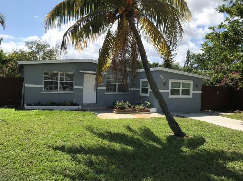844 Evergreen Dr, West Palm Beach, FL 33403-3158