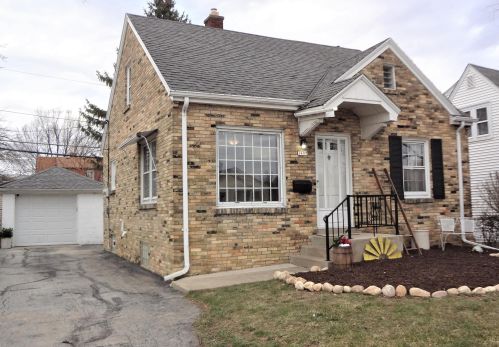 1497 93, Milwaukee WI 53214-4268 exterior