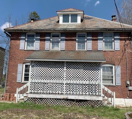 10 Foundry St, Stroudsburg, PA 18360-1406