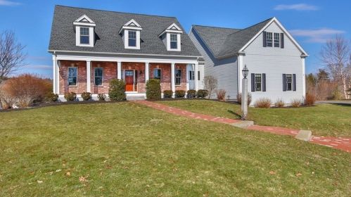 3 Amber Dr, Wrentham, MA 02093-1783