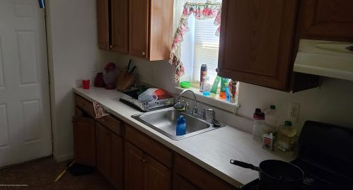 138 Rdg Ave, Tinton Falls NJ 07712-6745 exterior