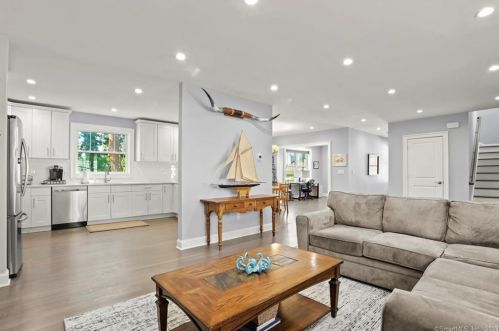 20 Lower Rocks Ln, Norwalk CT  06851-2002 exterior