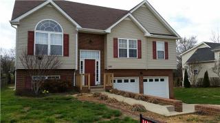 686 Superior Ln, Clarksville, TN 37043-3892