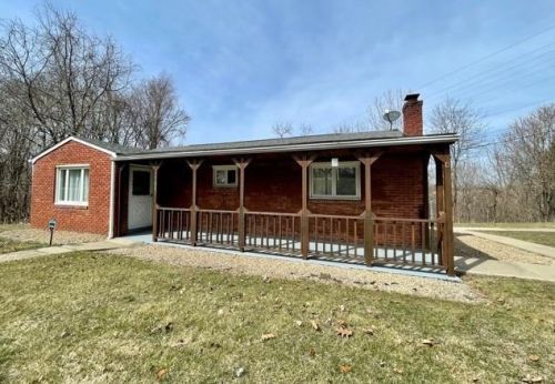 1105 Grant St, Bulger, PA 15019-2219