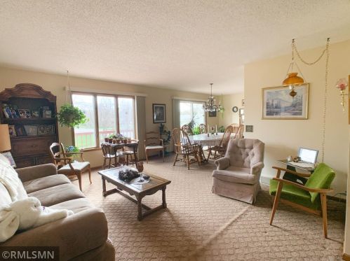 910 10th St, Gaylord MN  55334-2099 exterior