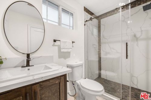 11512 La Maida St, North Hollywood CA  91601-4323 exterior