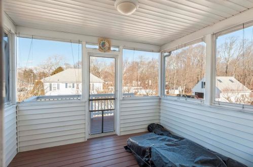 4 Morning Way, Cumberland RI  02864-6549 exterior