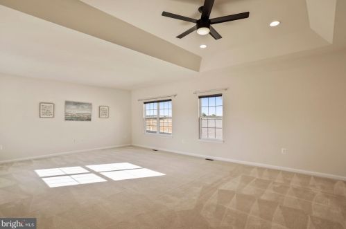 445 Lord Fairfax St, Charles Town WV  25414-2603 exterior