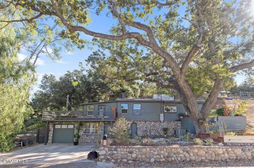 1268 Black Canyon Rd, Simi Valley CA 93063-4609 exterior